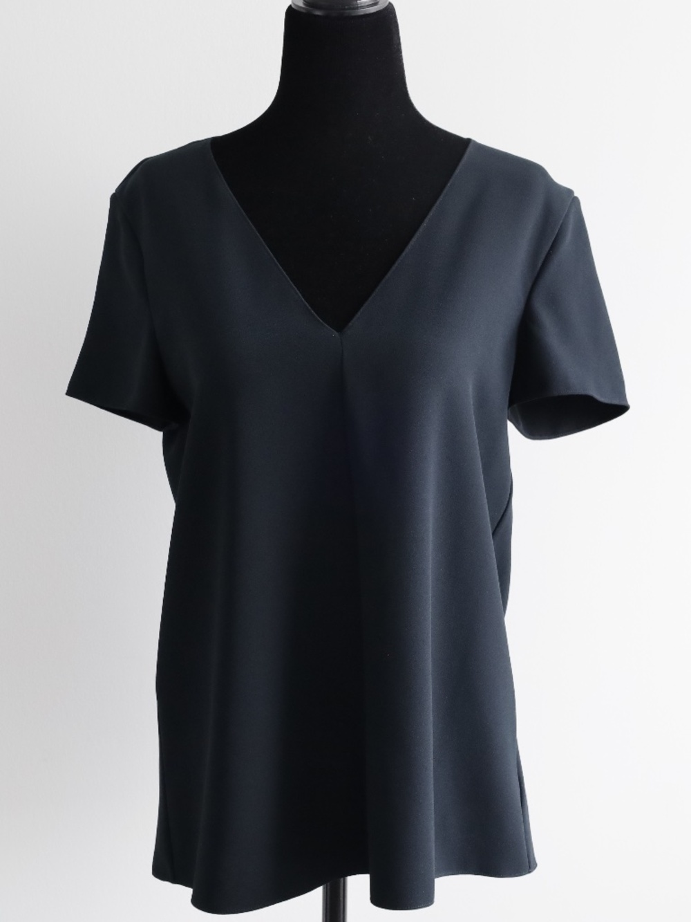 Theory Crepe Top Lightweight Short Sleeve Blouse